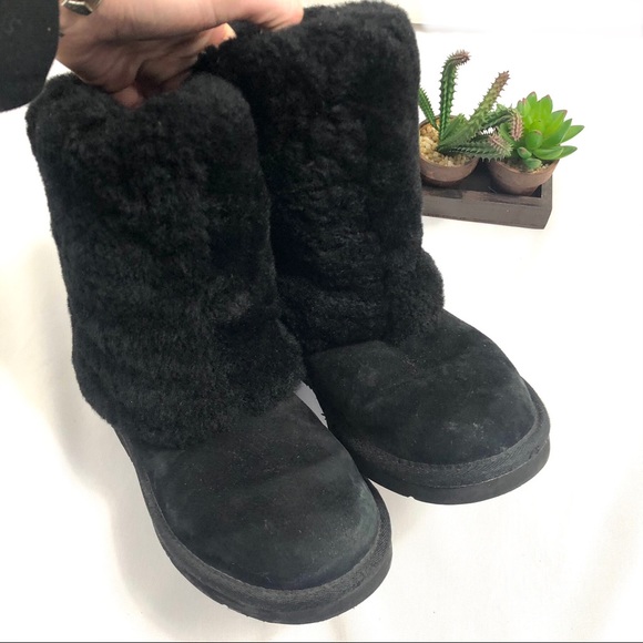 UGG PATTEN Black Suede Sheepkin Boots Size 6 - Picture 12 of 13